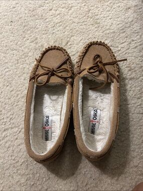 Minnetonka moccasins great condition women’s 7.5